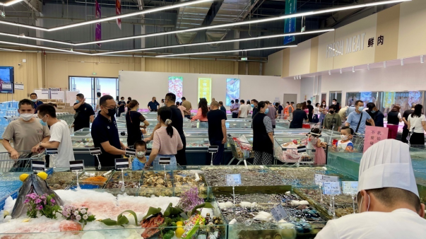 適應市場(chǎng)變化  加快零售轉型 深挖市場(chǎng)潛力  提振消費活力——賽罕區食全食美倉儲會(huì )員店亮相首府